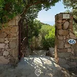 The Summit House - Eden Rock